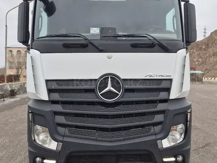 Mercedes-Benz  Actros 2017 года за 26 000 000 тг. в Актобе – фото 12