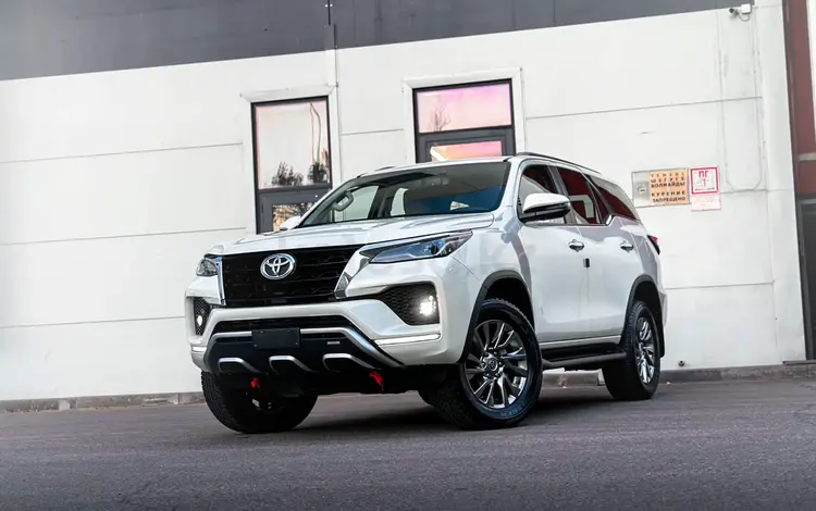 Toyota Fortuner 2022 годаүшін27 900 000 тг. в Алматы