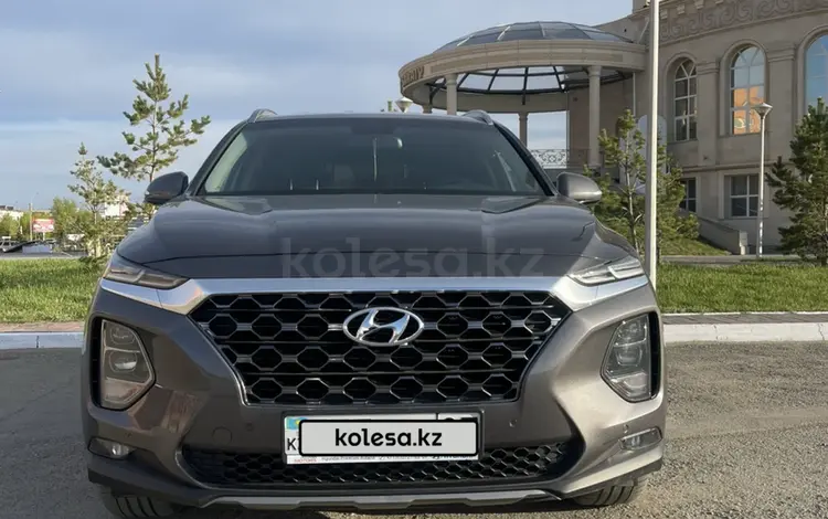 Hyundai Santa Fe 2019 года за 16 800 000 тг. в Кокшетау