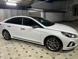 Hyundai Sonata 2017 годаүшін10 500 000 тг. в Шымкент – фото 2