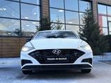 Hyundai Sonata 2022 года за 14 790 000 тг. в Караганда – фото 2