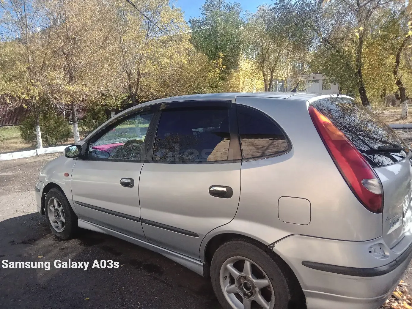 Nissan Tino, 2002