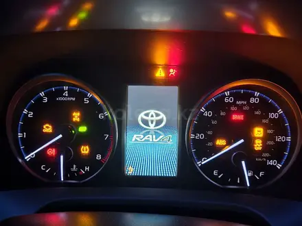 Toyota RAV4 2017 года за 9 100 000 тг. в Уральск – фото 47
