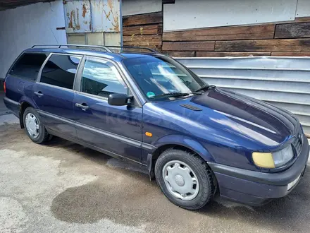 Volkswagen Passat 1994 года за 2 400 000 тг. в Астана