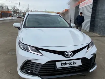 Toyota Camry 2022 года за 12 000 000 тг. в Атырау – фото 11