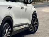 Kia Seltos 2021 года за 10 500 000 тг. в Шымкент – фото 4