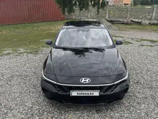 Hyundai Elantra, 2024