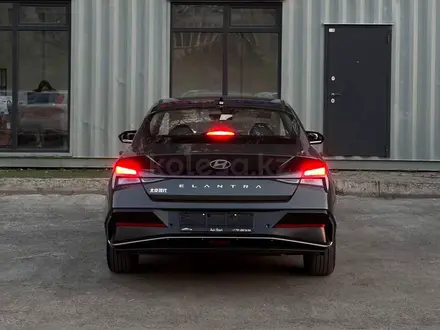 Hyundai Elantra 2023 года за 9 200 000 тг. в Алматы – фото 5