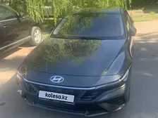 Hyundai Elantra, 2024