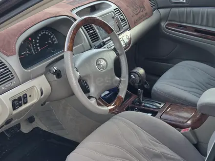 Toyota Camry 2004 года за 5 000 000 тг. в Астана – фото 12