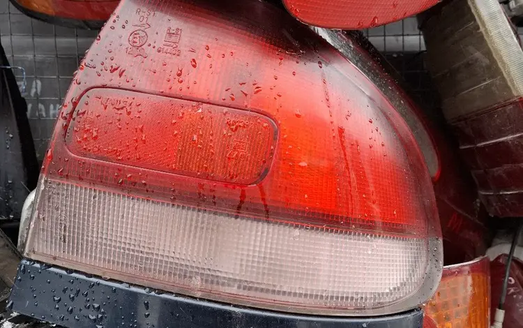 Задние фонари на Mazda Cronos ,б.у оригинальные за 12 000 тг. в Алматы