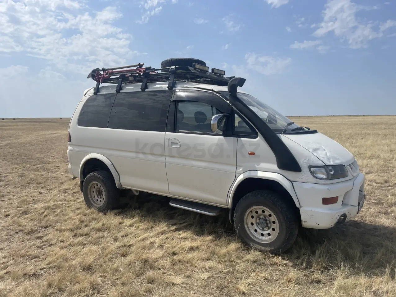 Mitsubishi Delica, 2005