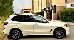 BMW X5 2021 года за 35 000 000 тг. в Астана