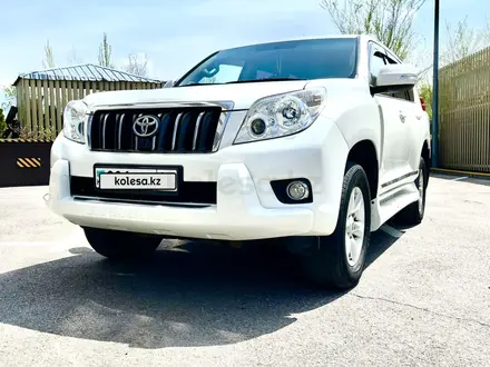 Toyota Land Cruiser Prado 2011 года за 17 100 000 тг. в Алматы