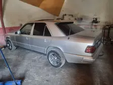 Mercedes-Benz E-Class, 1985