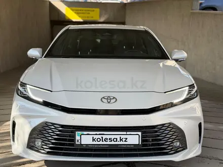 Toyota Camry 2025 года за 23 500 000 тг. в Алматы – фото 2