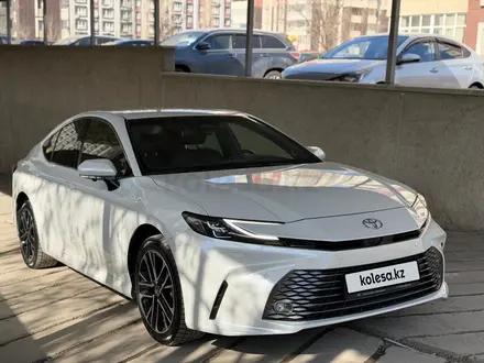 Toyota Camry 2025 года за 23 500 000 тг. в Алматы – фото 3