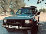 Jeep Cherokee 1993 годаfor2 450 000 тг. в Шу