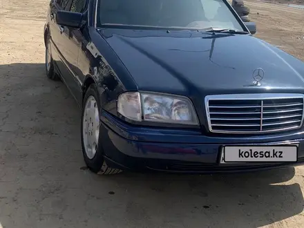 Mercedes-Benz C 200 1998 года за 2 300 000 тг. в Кокшетау – фото 5