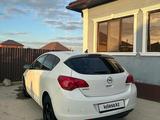 Opel Astra 2011 годаүшін3 100 000 тг. в Атырау – фото 2