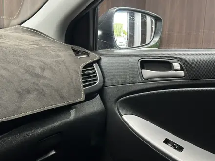 Hyundai Solaris 2015 года за 5 600 000 тг. в Актобе – фото 19