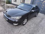 Toyota Camry 2004 годаүшін5 250 000 тг. в Арысь – фото 2