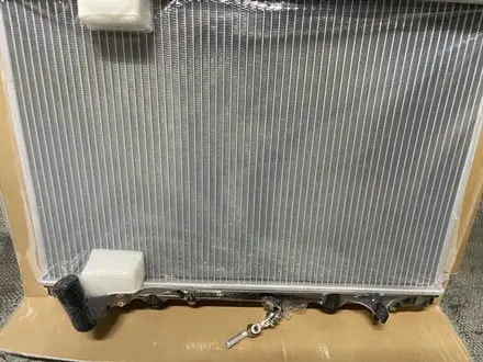 Радиатор охлаждения на Mitsubishi montero sport за 28 000 тг. в Алматы – фото 2