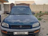 Toyota RAV4 1997 годаүшін2 500 000 тг. в Тараз