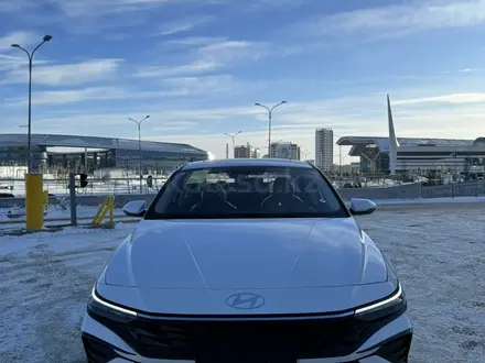 Hyundai Elantra 2023 года за 10 200 000 тг. в Астана – фото 6