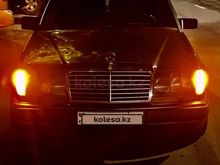 Mercedes-Benz E 230 1991 года за 1 700 000 тг. в Шымкент – фото 11