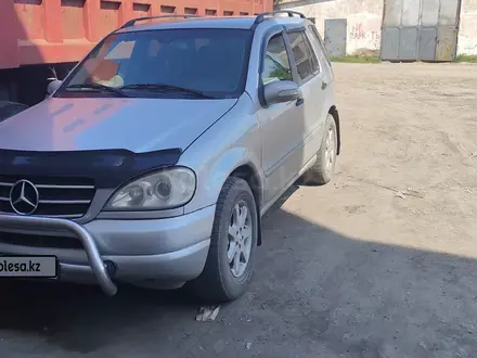 Mercedes-Benz ML 320 2002 года за 4 300 000 тг. в Петропавловск – фото 2