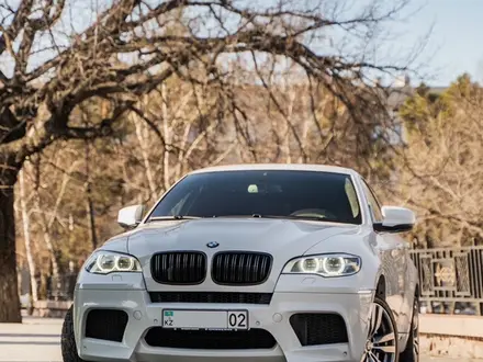 BMW X6 M 2013 года за 23 000 000 тг. в Алматы