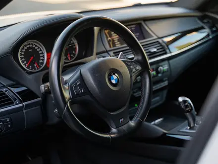 BMW X6 M 2013 года за 23 000 000 тг. в Алматы – фото 22