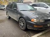 Toyota Camry 1992 годаүшін2 500 000 тг. в Актобе – фото 3