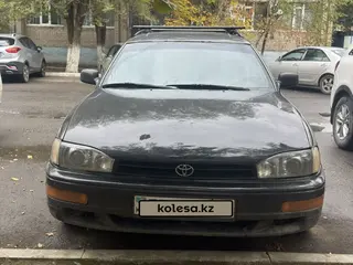 Toyota Camry, 1992