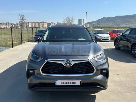 Toyota Highlander 2021 года за 19 500 000 тг. в Алматы – фото 2