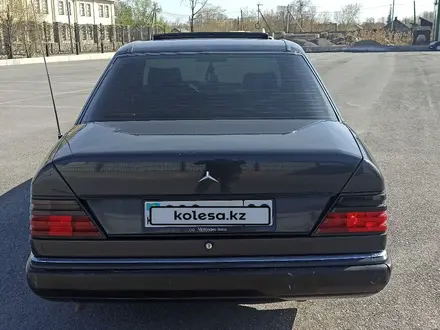 Mercedes-Benz E 200 1990 года за 2 000 000 тг. в Караганда – фото 7