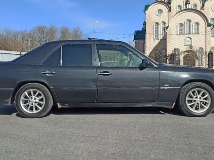 Mercedes-Benz E 200 1990 года за 2 000 000 тг. в Караганда – фото 9