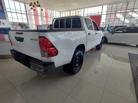 Toyota Hilux 2022 года за 22 500 000 тг. в Уральск – фото 3