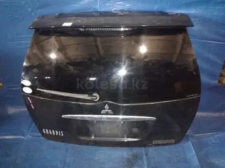 Крышка багажника в сборе Mitsubishi Grandis NA4W за 80 000 тг. в Караганда