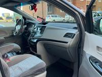 Toyota Sienna 2012 года за 12 500 000 тг. в Актобе