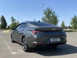 Hyundai Elantra 2022 годаүшін11 800 000 тг. в Алматы – фото 5