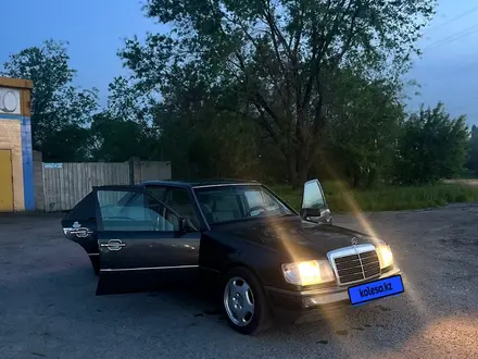 Mercedes-Benz E 260 1992 года за 1 100 000 тг. в Алматы – фото 7