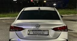 Hyundai Accent 2020 года за 6 200 000 тг. в Усть-Каменогорск – фото 2