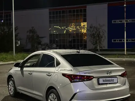Hyundai Accent 2020 года за 6 200 000 тг. в Усть-Каменогорск – фото 4