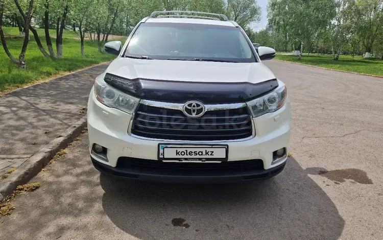 Toyota Highlander 2014 года за 12 500 000 тг. в Астана