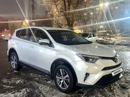 Toyota RAV4 2016 года за 12 500 000 тг. в Алматы – фото 2