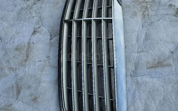 Решетка радиатора облицовка на W211үшін30 000 тг. в Шымкент