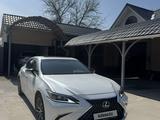 Lexus ES 250 2023 года за 23 500 000 тг. в Шымкент – фото 2