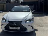 Lexus ES 250 2023 года за 23 500 000 тг. в Шымкент – фото 3